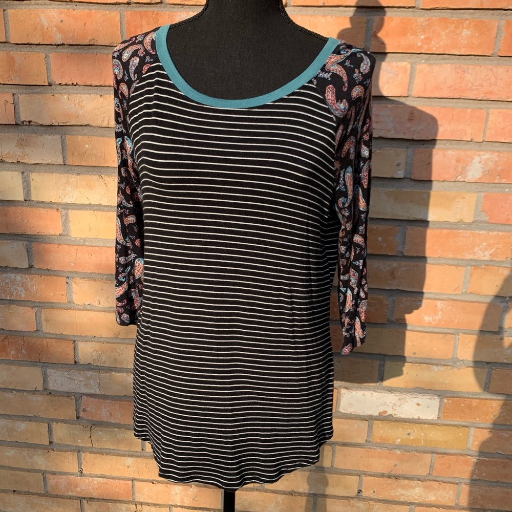 24/7 Tshirt with 3/4  sleeves Sz M